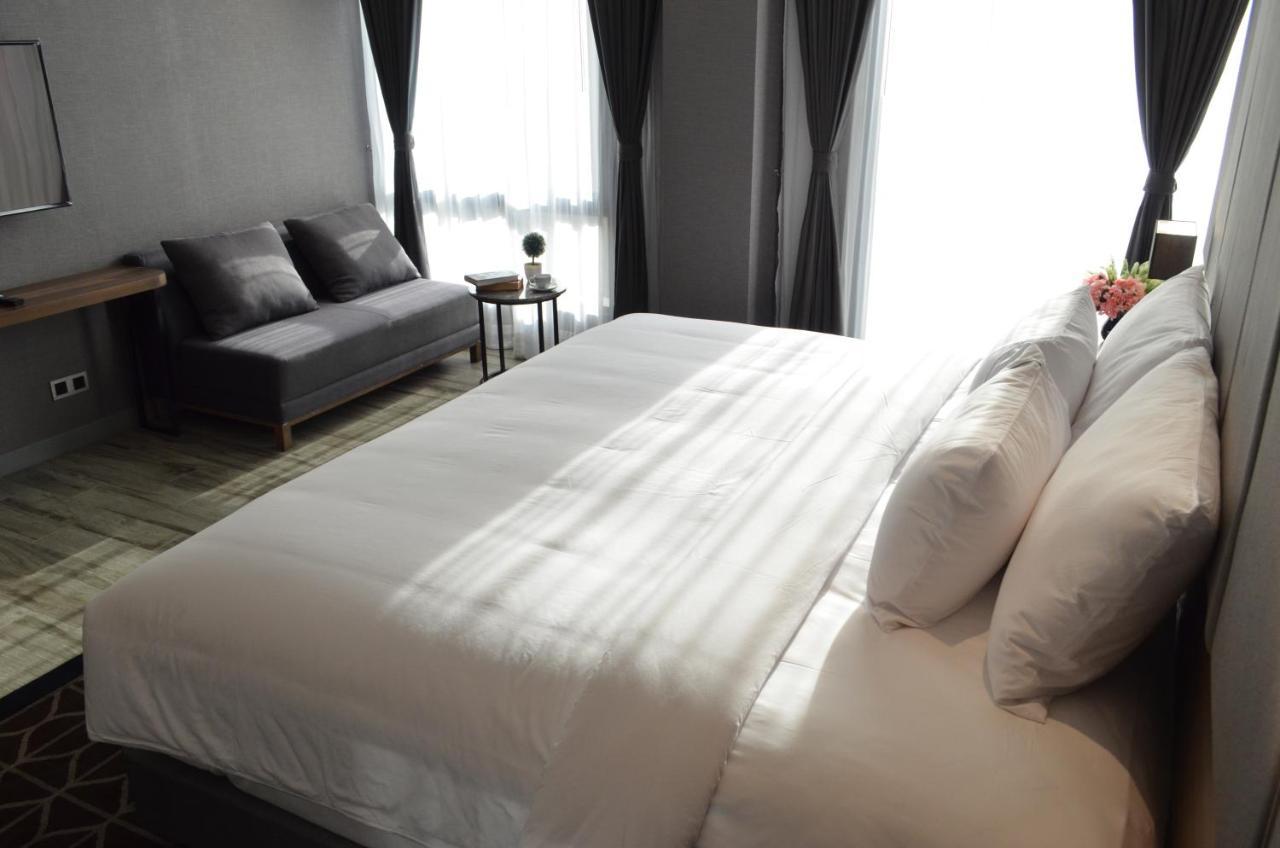 Ayathorn Bangkok Hotel Exterior photo